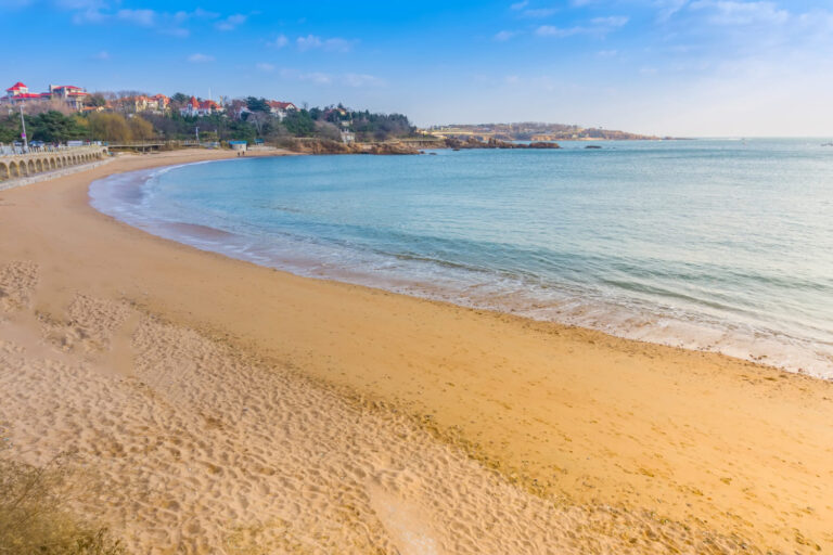 Verano 2026: por qué comprar vivienda en la costa de Barcelona puede ser una gran decisión